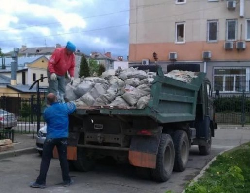 Вывоз строительного мусора (самосвалы, газели). Грузчики стоимость услуг и где заказать - Ульяновск