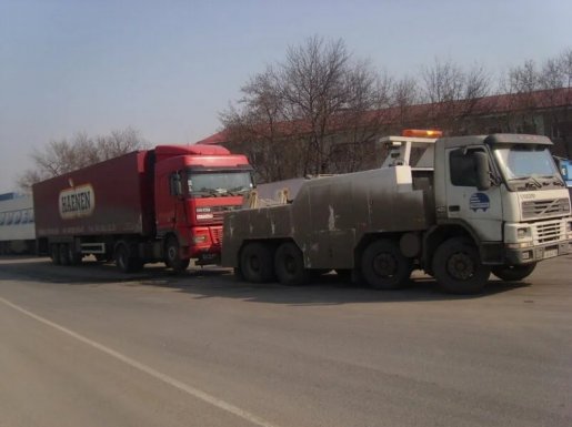 Эвакуация грузовой техники. Техпомощь стоимость услуг и где заказать - Новоульяновск