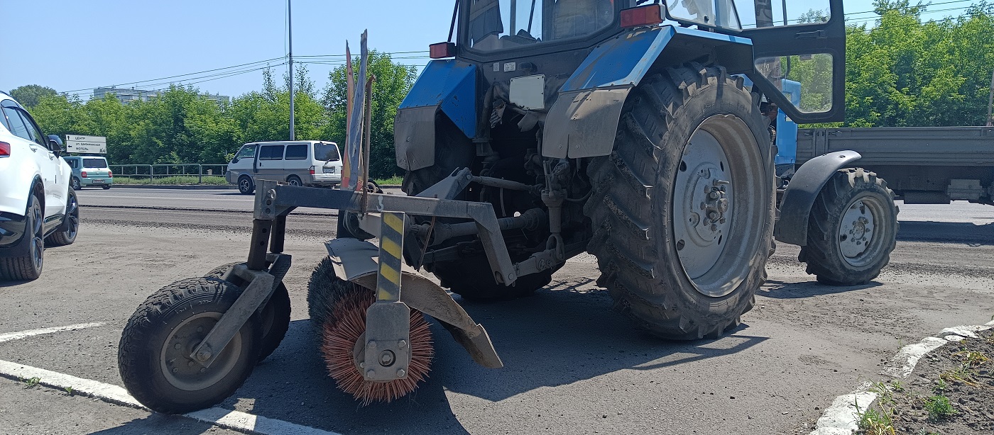 Услуги трактора с щеткой МТЗ в Ульяновской области