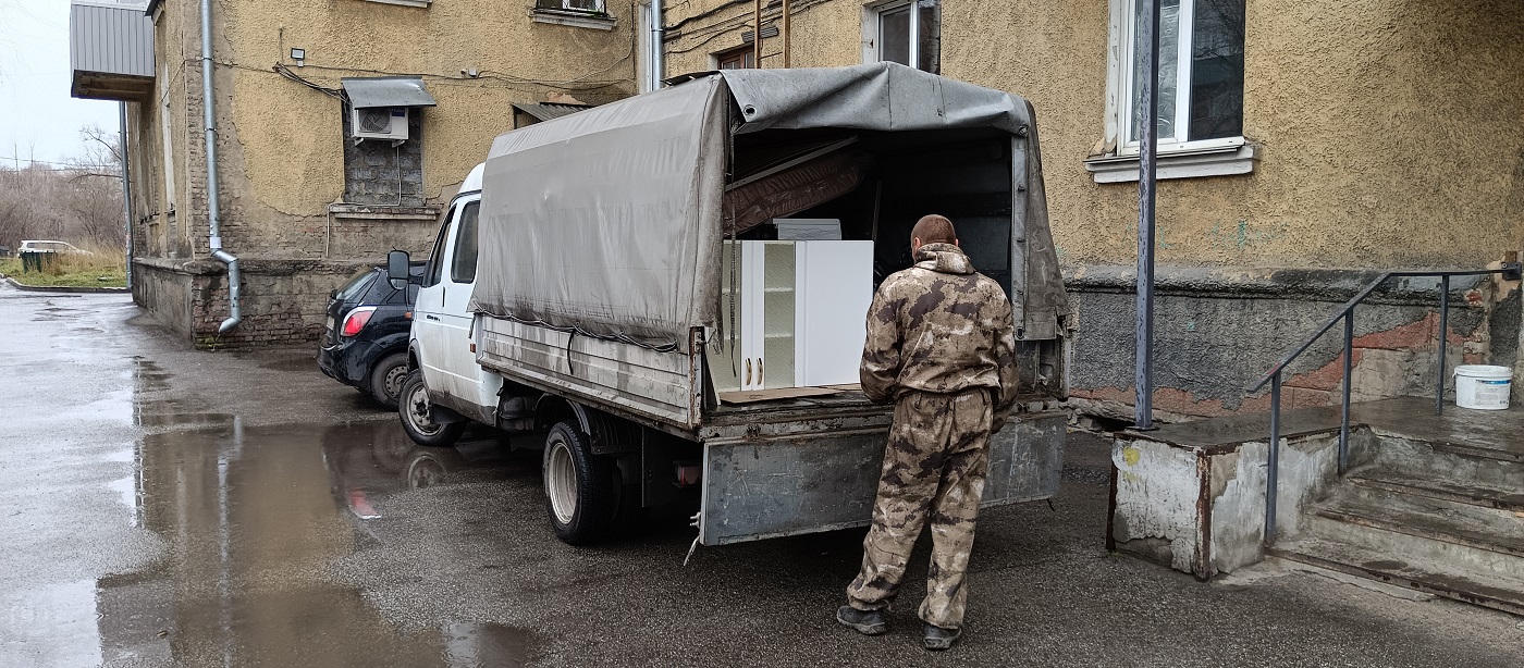 Квартирные перевозки. Погрузка мебели в Газель в Ульяновске